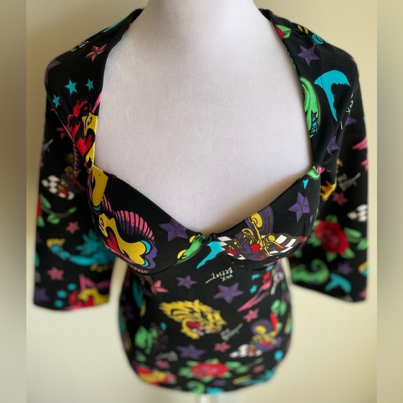 BETSEY JOHNSON SWEETHEART NECK TATTOO PRINT TOP, SZ L - Picture 12 of 14